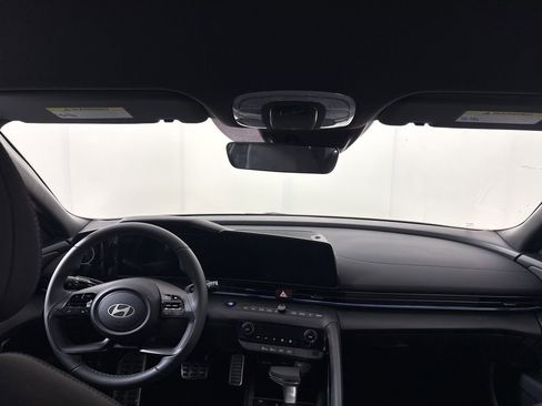 New 2025 Hyundai Elantra SEL FWD image 19