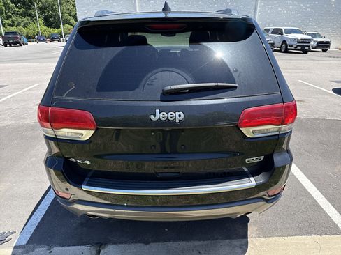 Used 2018 Jeep Grand Cherokee Limited AWD/4WD image 8