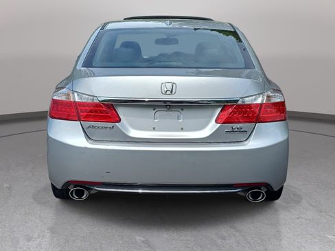 Used 2015 Honda Accord Touring image 6