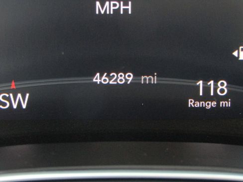 Used 2025 Chrysler Pacifica Limited FWD image 26