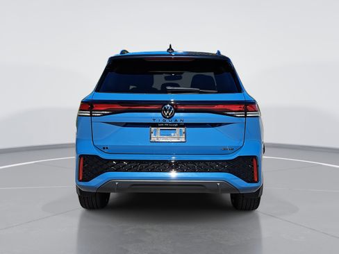 New 2026 Volkswagen Tiguan SE R-Line image 4