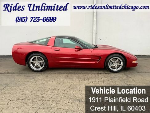 Used 2004 Chevrolet Corvette Coupe w/ Roof Package image 10