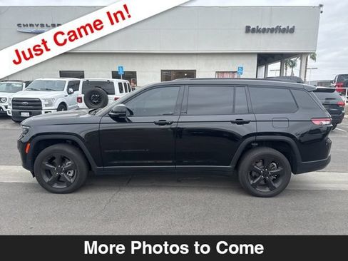 Certified 2023 Jeep Grand Cherokee L Altitude AWD/4WD image 2
