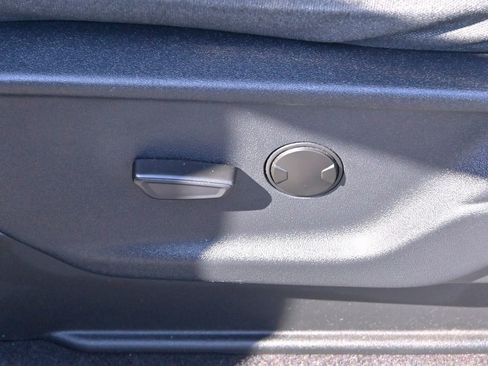 Used 2023 Ford F150 XLT image 16