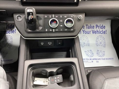 Used 2022 Land Rover Defender 110 X-Dynamic SE image 30