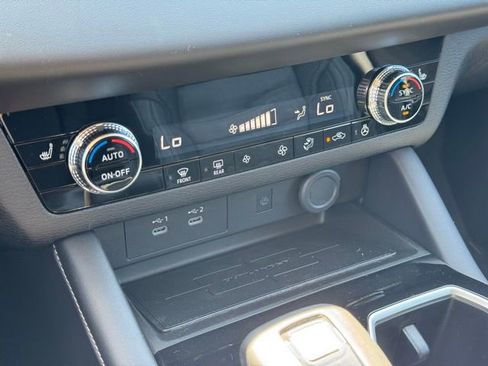 New 2026 Mitsubishi Outlander FWD image 29