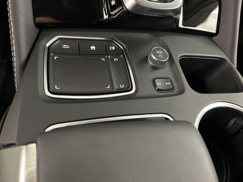 Used 2024 Acura MDX SH-AWD w/ Advance Package image 16