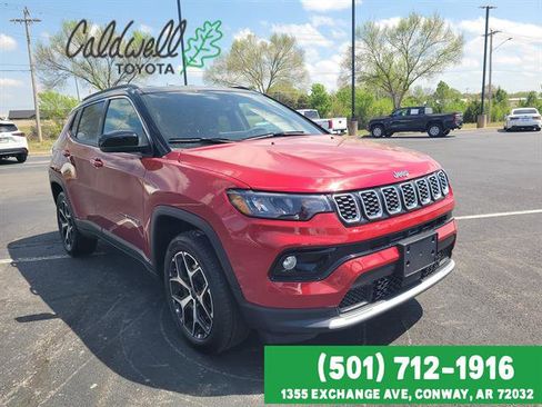 Used 2025 Jeep Compass Limited AWD/4WD image 3