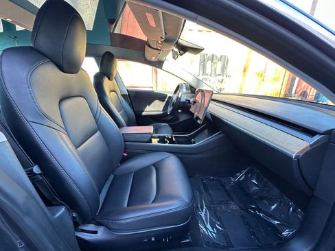 Used 2018 Tesla Model 3 Long Range image 21