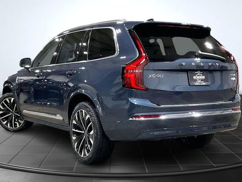 New 2026 Volvo XC90 T8 Ultra w/ Lounge Package AWD/4WD image 4
