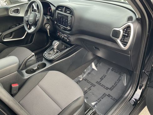 Used 2024 Kia Soul LX w/ Option Group 015 image 23