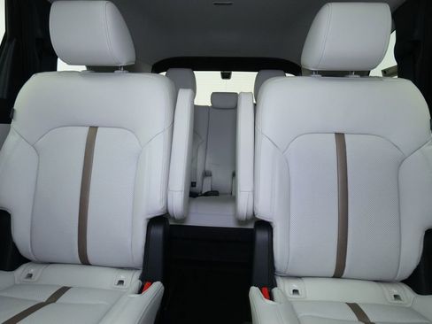 New 2026 MAZDA CX-90 Plug-In Hybrid w/ Premium Plus AWD/4WD image 19