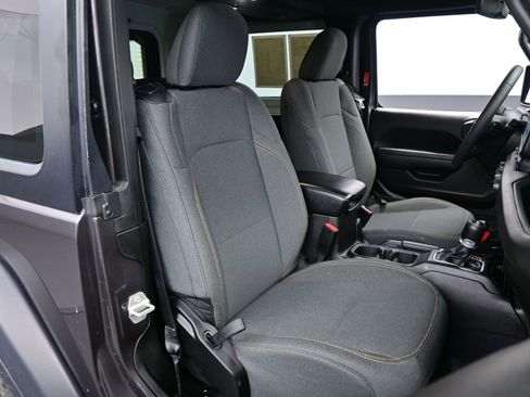 Used 2024 Jeep Wrangler Sport S image 12