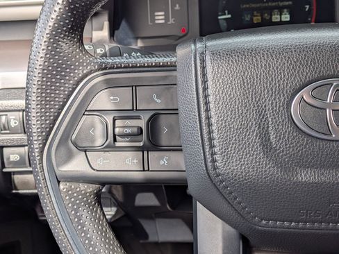 Used 2024 Toyota Tacoma SR5 AWD/4WD image 15