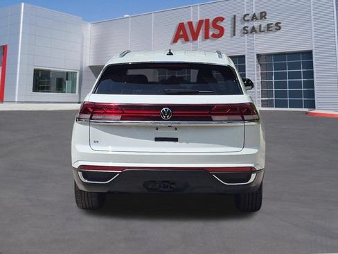 Used 2025 Volkswagen Atlas Cross Sport SE FWD image 7