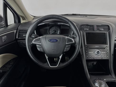 Used 2017 Ford Fusion Titanium FWD image 23