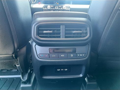 Used 2024 Honda Pilot Touring image 27