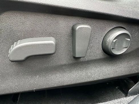 Used 2023 Subaru Forester Premium AWD/4WD image 21