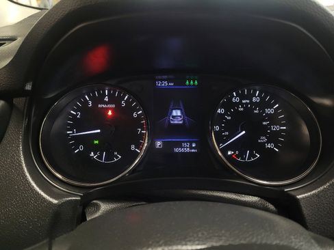 Used 2020 Nissan Rogue Sport S image 23