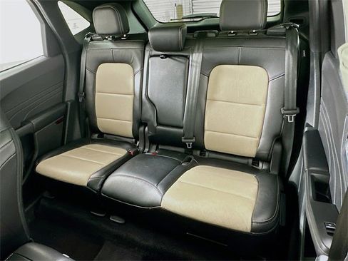 Used 2022 Ford Escape Titanium w/ Titanium Premium Package image 11