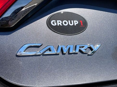 Used 2015 Toyota Camry SE FWD image 31