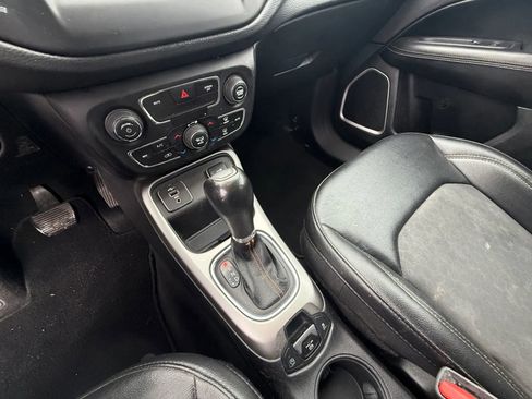 Used 2019 Jeep Compass Latitude w/ Popular Equipment Group image 27