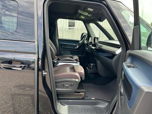 Used 2025 Volkswagen ID. Buzz Pro S RWD image 36