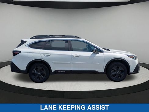 Used 2020 Subaru Outback Onyx Edition XT AWD/4WD image 2