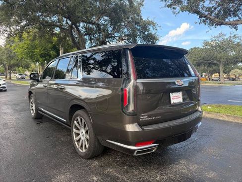 Used 2021 Cadillac Escalade ESV Premium Luxury Platinum AWD/4WD image 4