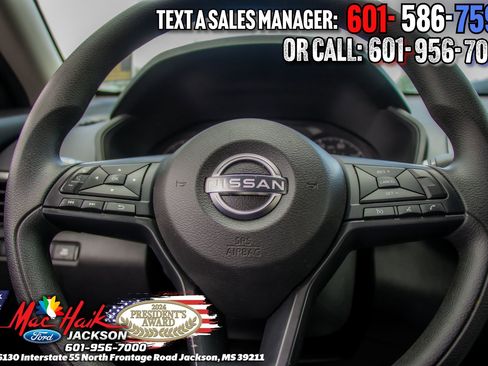 Used 2025 Nissan Altima 2.5 S FWD image 11