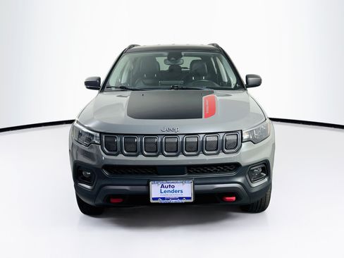 Used 2022 Jeep Compass Trailhawk w/ Trailhawk Convenience Group AWD/4WD image 2