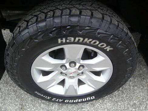 Used 2016 GMC Canyon SLE image 21