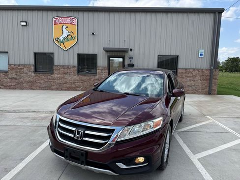 Used 2015 Honda Crosstour EX-L image 3