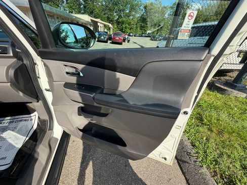 Used 2015 Honda Odyssey EX-L image 14