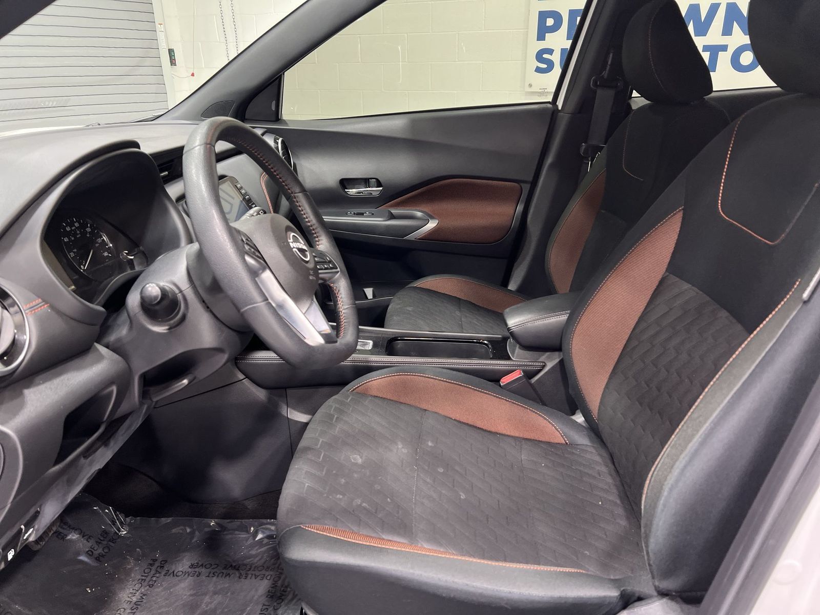 Used 2024 Nissan Kicks SR FWD image 11
