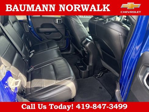Used 2020 Jeep Wrangler Unlimited Sahara AWD/4WD image 32