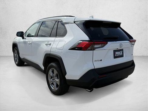 Used 2025 Toyota RAV4 XLE FWD image 8