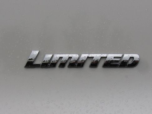 Used 2023 Toyota 4Runner Limited AWD/4WD image 8