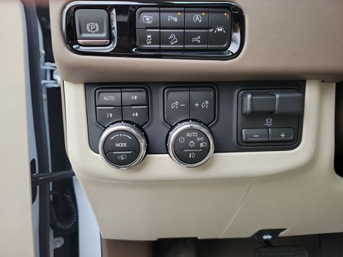 New 2026 GMC Yukon XL Denali AWD/4WD image 33