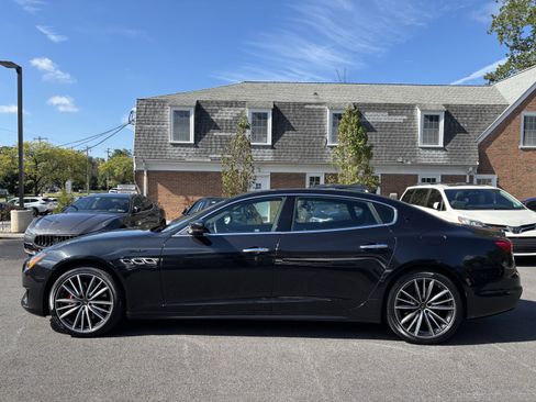 Used 2022 Maserati Quattroporte Modena Q4 image 2