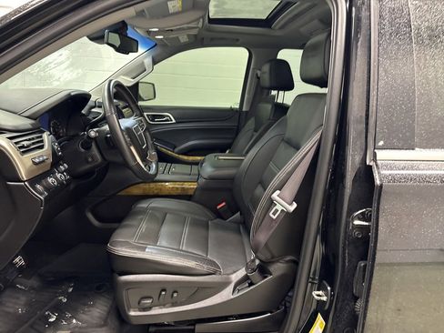 Used 2017 GMC Yukon Denali image 9