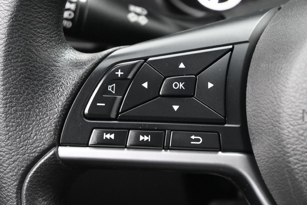 Used 2023 Nissan Altima 2.5 SV FWD image 6
