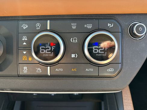 Certified 2023 Land Rover Defender 130 First Edition image 23