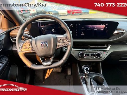 Used 2024 Buick Envista Preferred w/ Convenience I Package FWD image 6