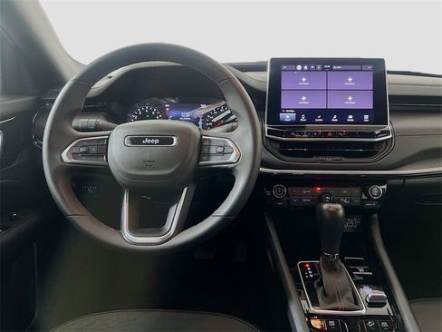 Used 2024 Jeep Compass Trailhawk image 22