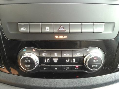 Used 2023 Mercedes-Benz Metris Passenger image 44