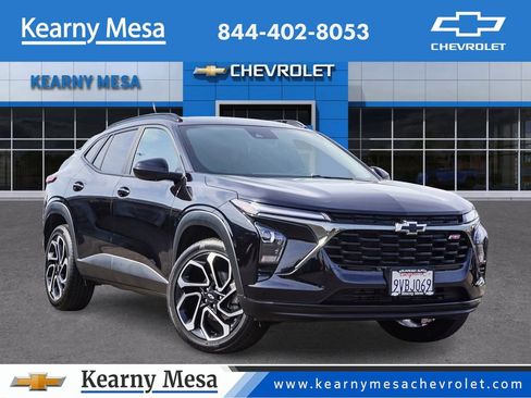 Used 2025 Chevrolet Trax RS w/ Driver Confidence Package image 1