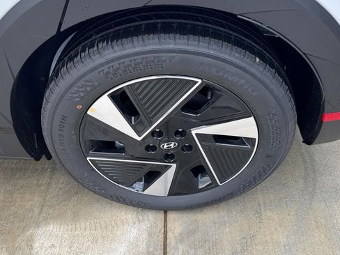 New 2026 Hyundai Ioniq 5 SEL image 17