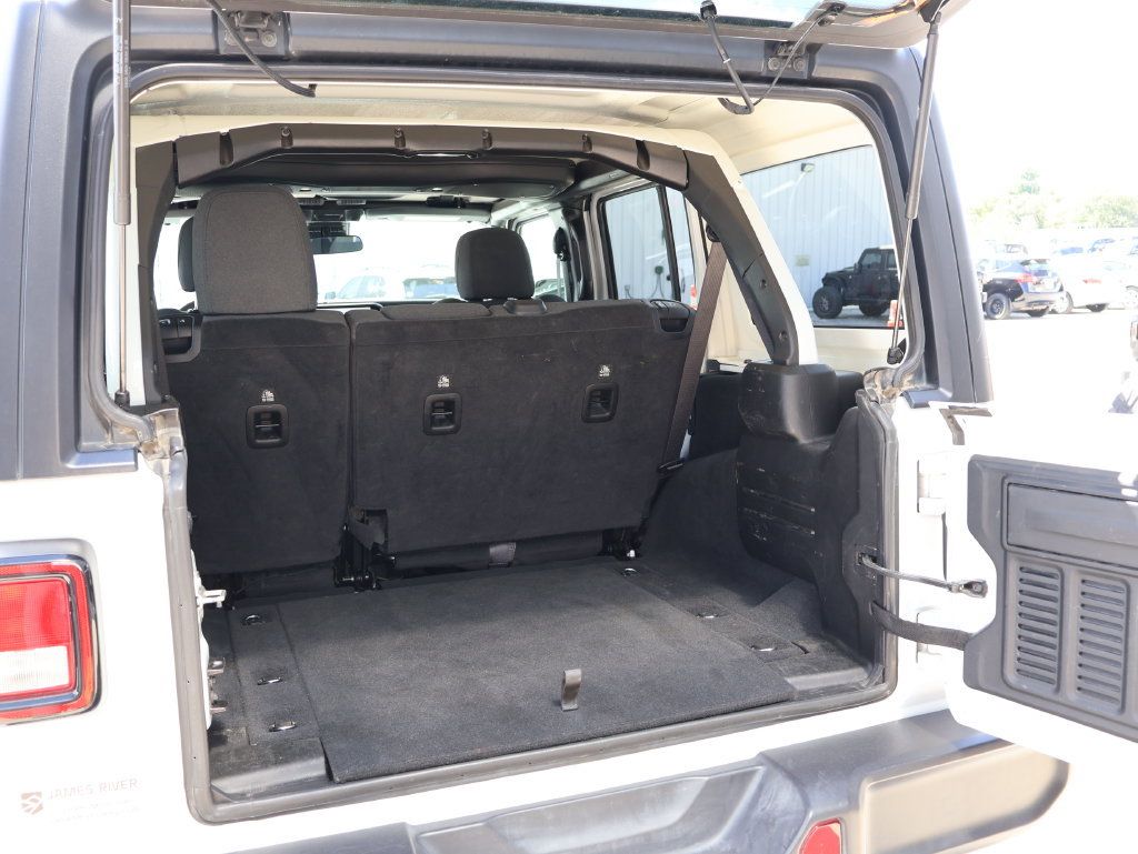 Used 2024 Jeep Wrangler Unlimited Sport AWD/4WD image 14