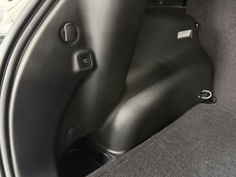 Used 2025 Jeep Compass Limited w/ Elite Group AWD/4WD image 6